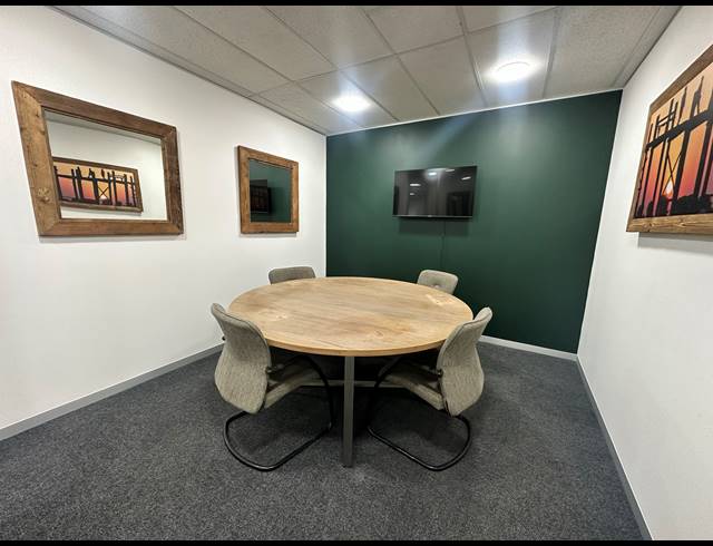 25.60M² SERVICED OFFICE TO LET IN ROSEBANK